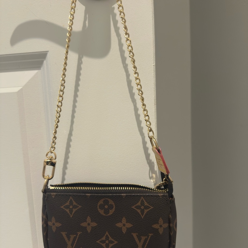 Authentic Louis Vuitton Brown Designer Purse with Gold Chain (small)